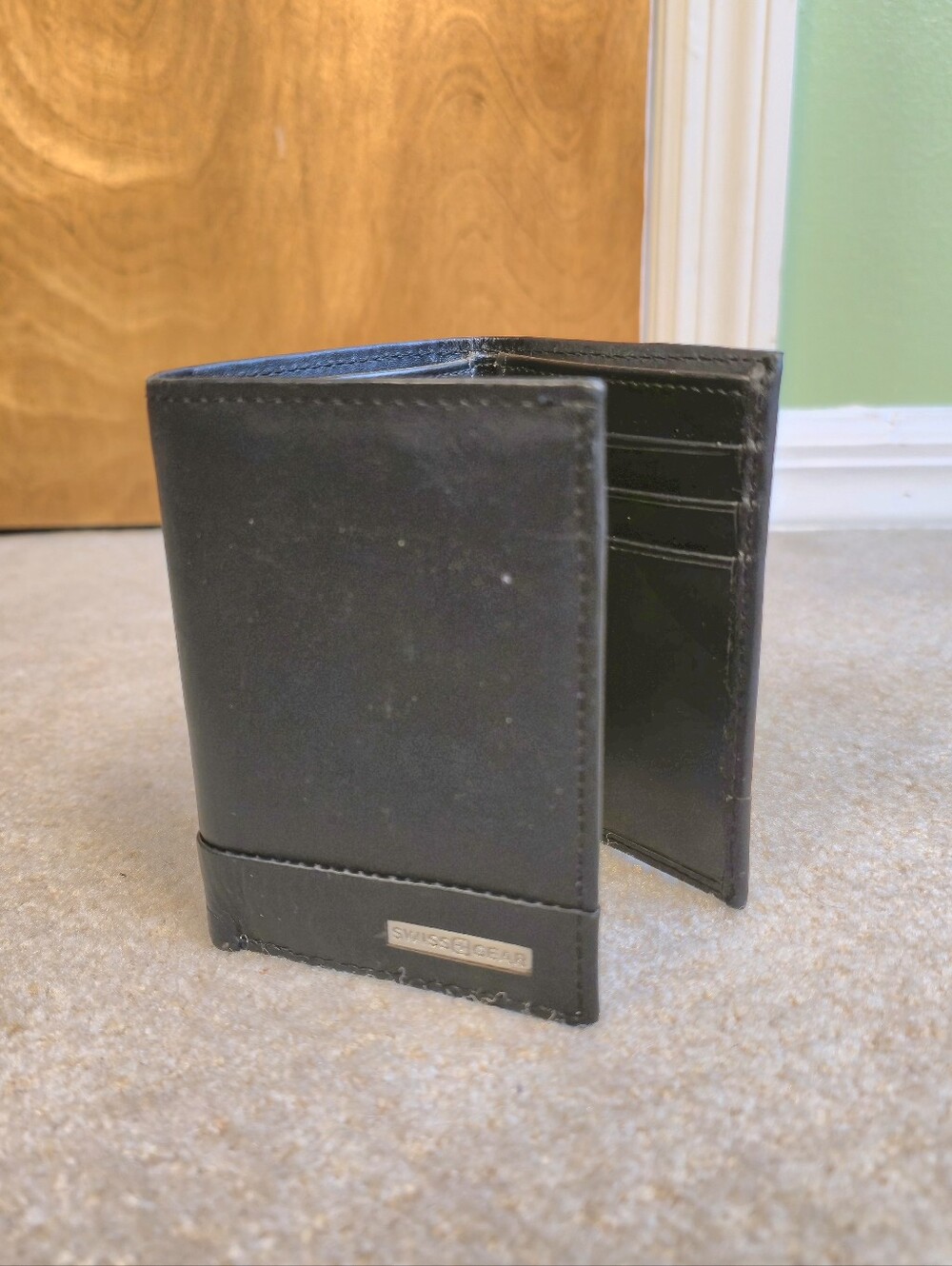 Swiss Gear Tri-fold Wallet Black Leather